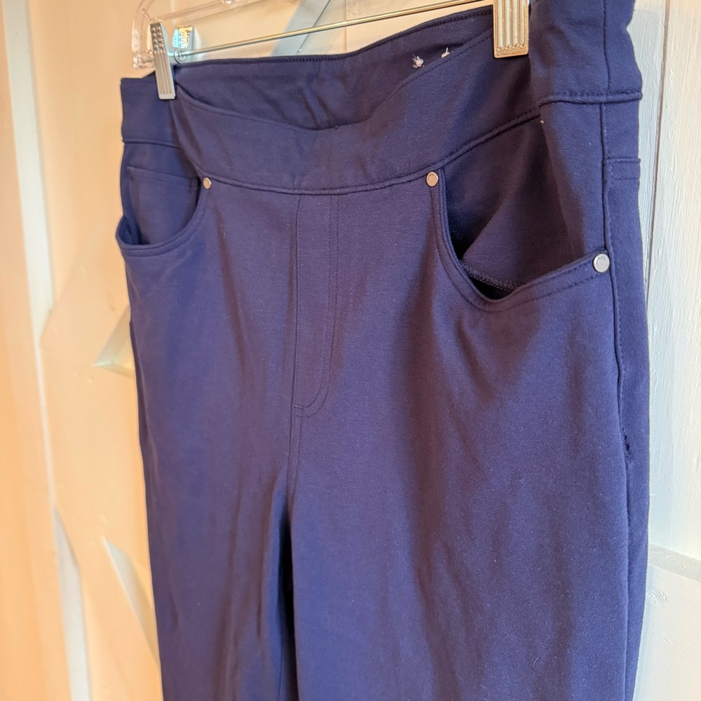 Chico's Ponte Knit Ankle Pants Navy Blue Pull-On Elastic Waist Size 1 (8-10) - Picture 4 of 12